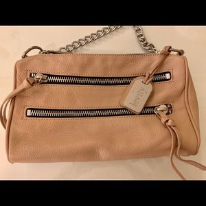 Levity Crossbody bag in Pebble